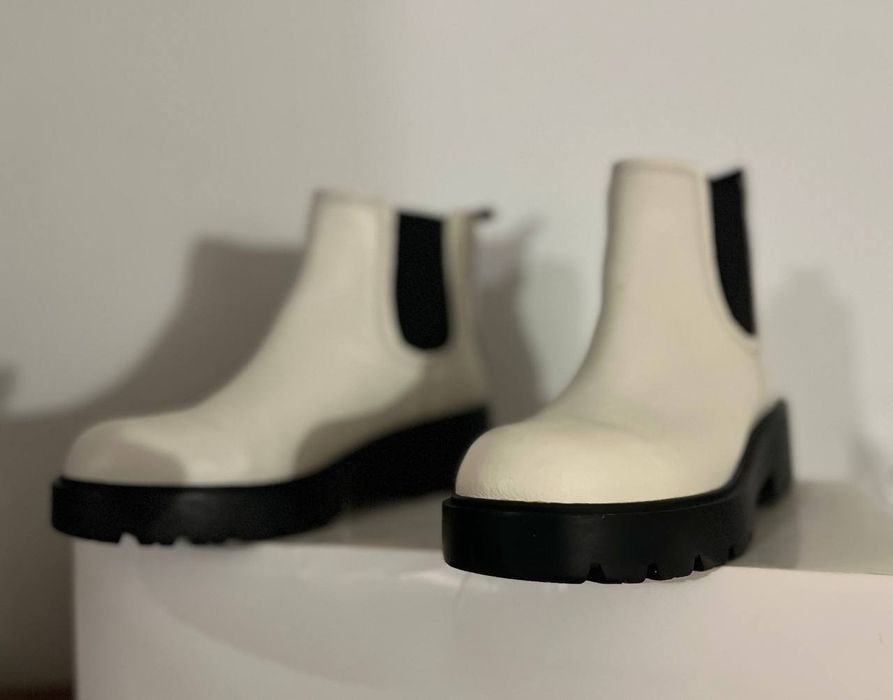 черевики челсі UGG Markstrum 36
Дуже зручна модель, відомий бренд,