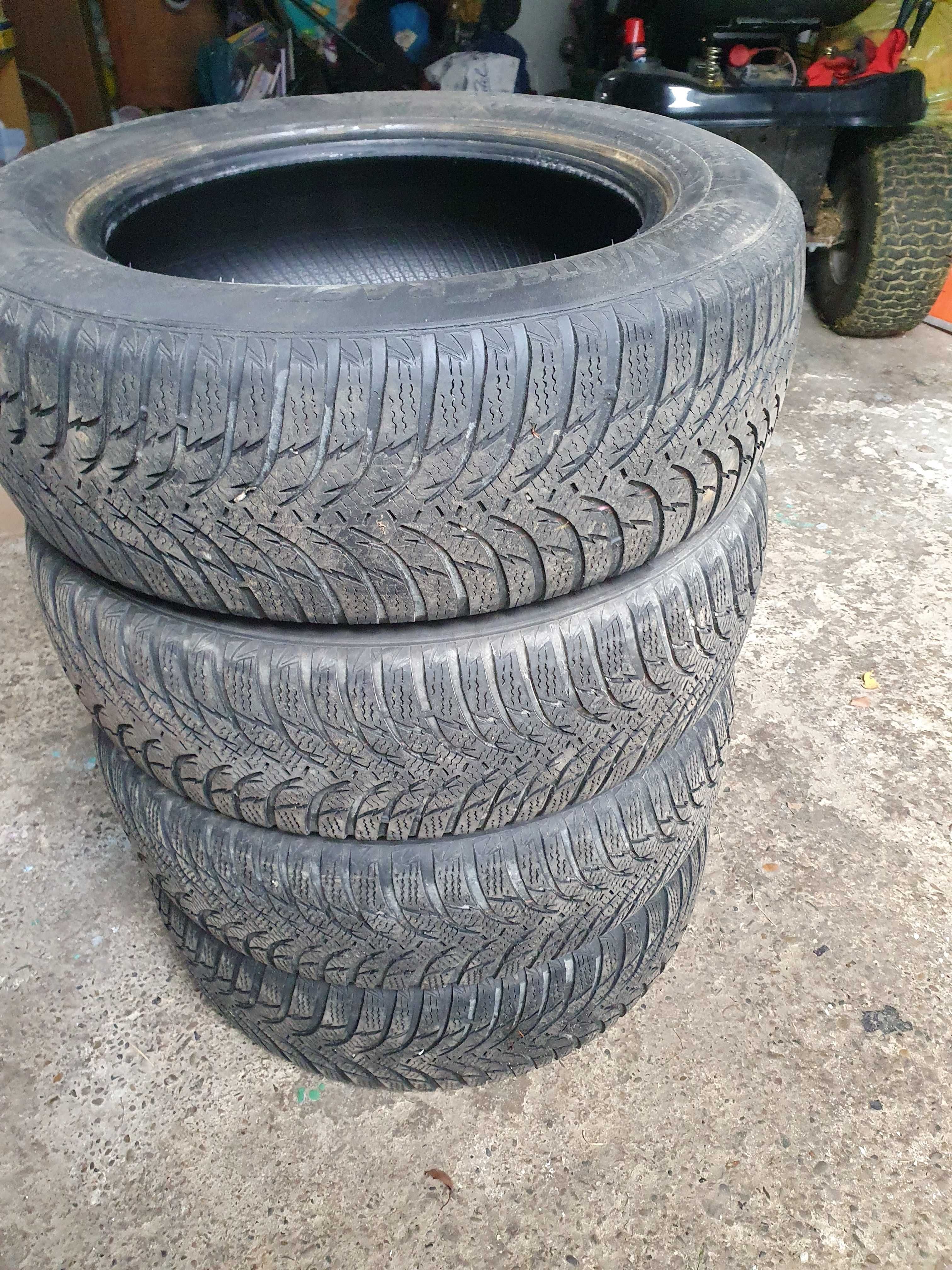Sprzedam 4 opony zimowe KUMHO Wintercraft 205/60 r 16