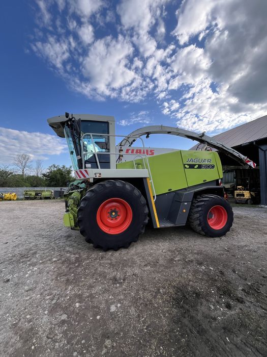 Claas Jaguar 900