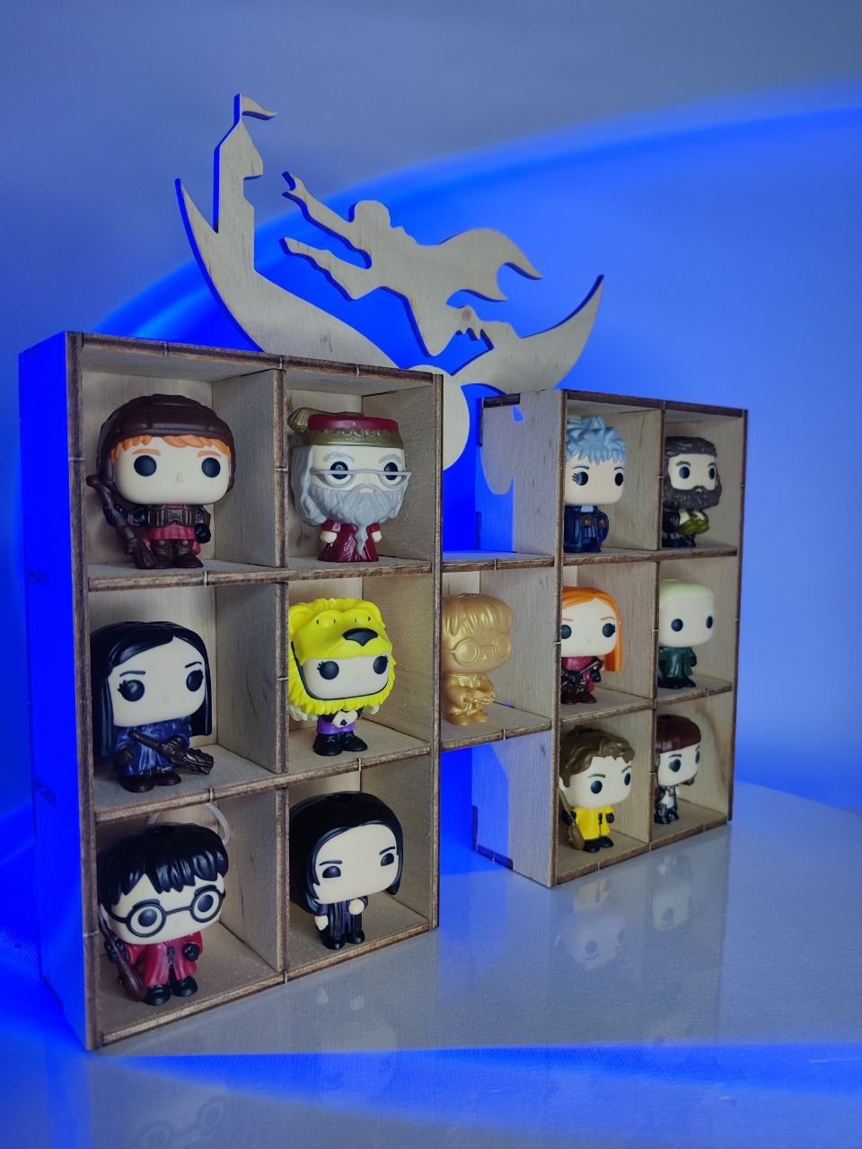 Дерев'яна шафа для фігурок DC та ГарріПоттера Funko pop. Хогватс.