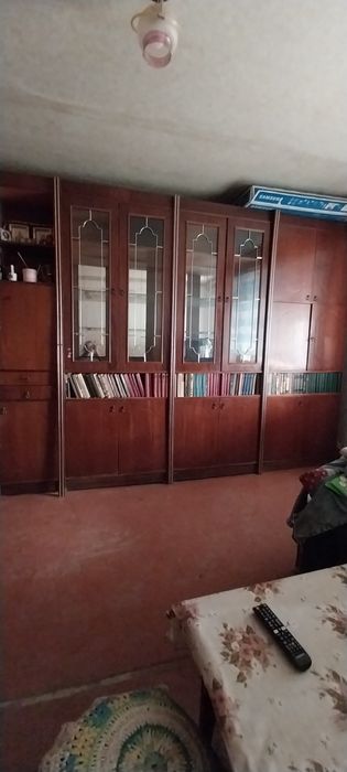 Продам меблеву стінку у гарному стані