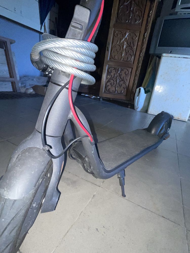 VENDO TROTINETE NaveeV25 (ler dercricao)
