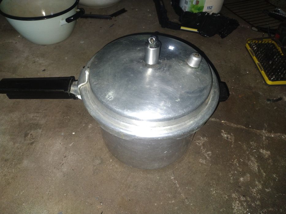 Szybkowar ze stali nierdzewnej