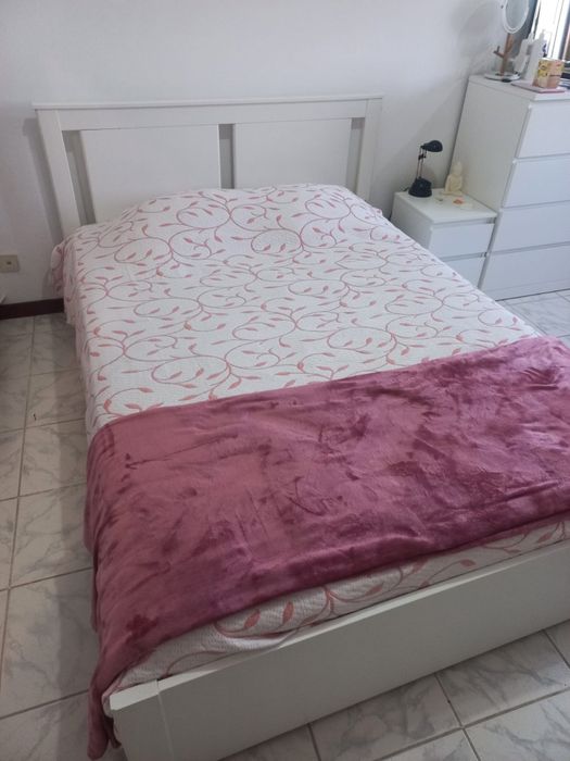 Cama casal como nova