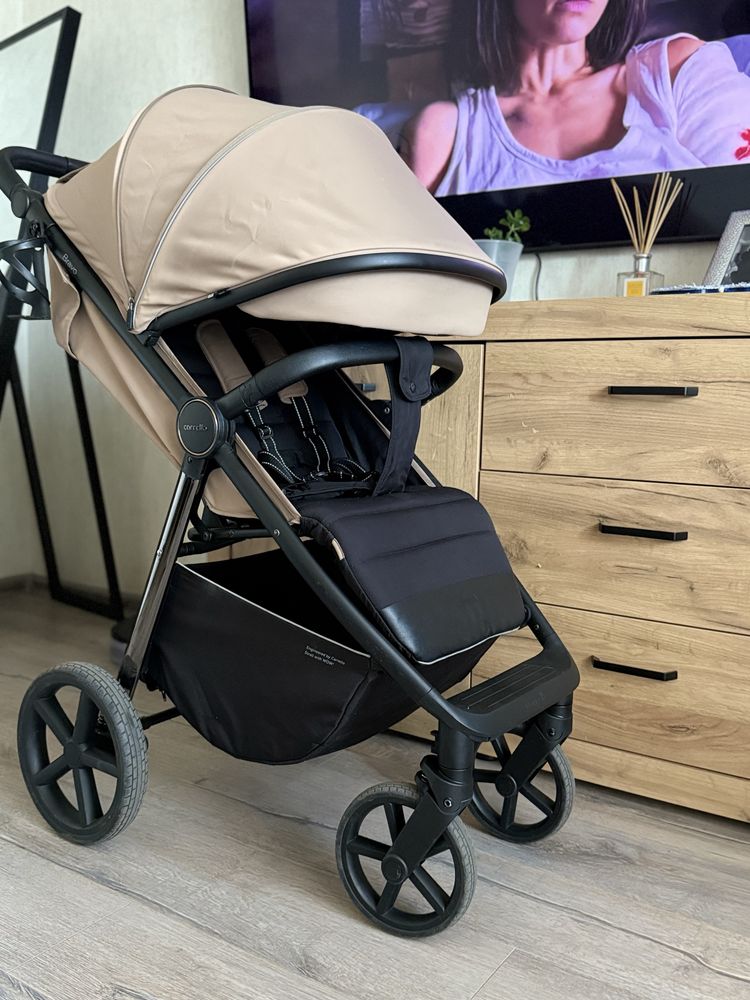 Прогулянкова коляска CARRELLO Bravo Plu