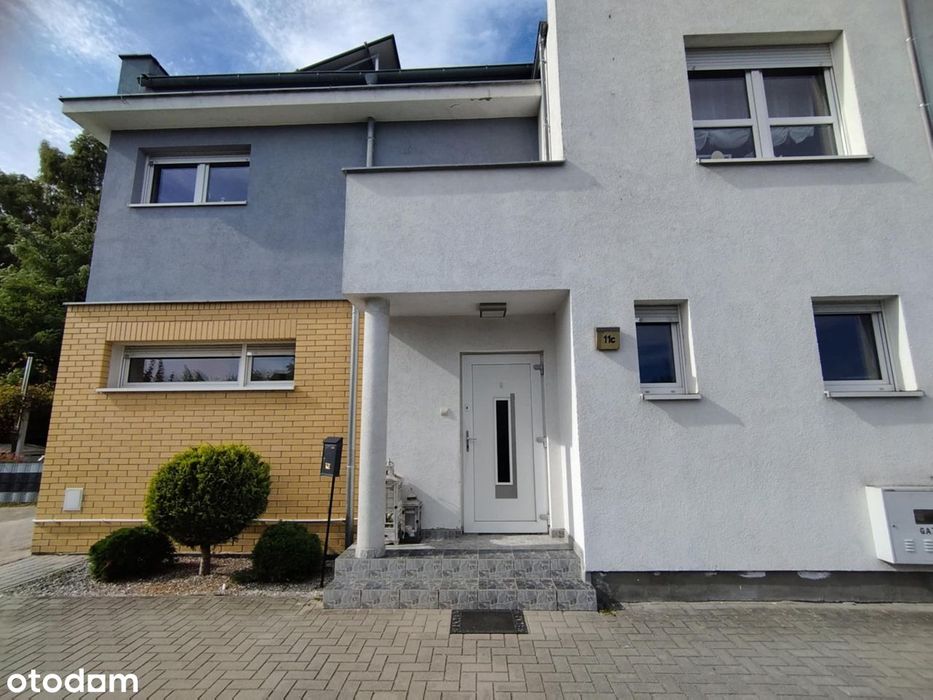 Dom piętrowy w blizniaku - ponad 100m z ogródkiem i tarasem