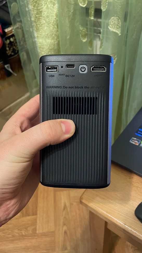 Проектор Byintek P21(Працює без світла) Новий в плівці