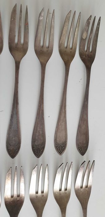 Starocie z Gdyni - Stare sztućce posrebrzane zestaw 11 widelczyków