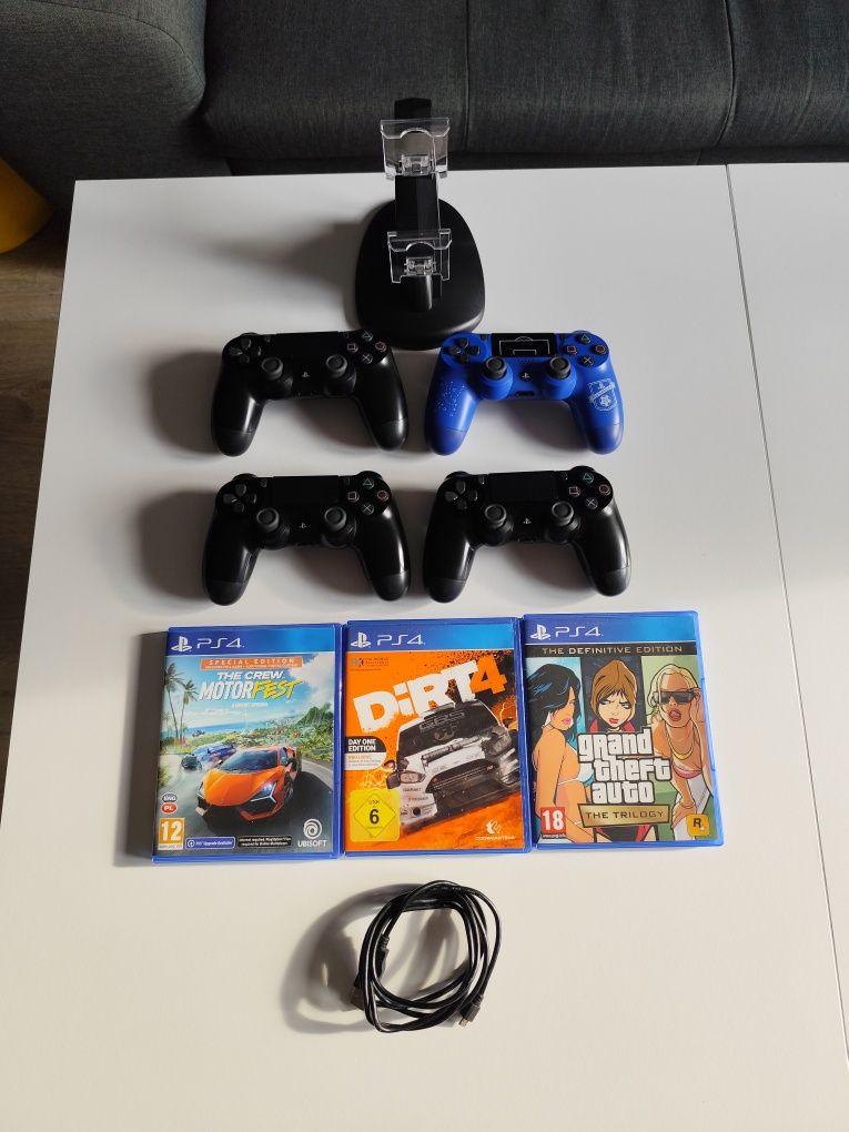 PS4 Pro 1TB/ 4 pady orginalne / Gry/ stacja na dwa pady