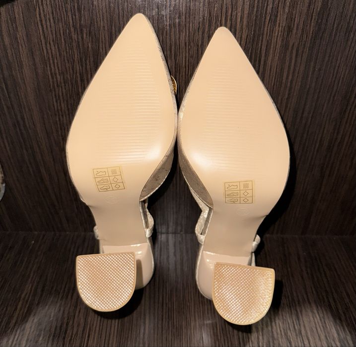 Туфлі-босоніжки (нові)