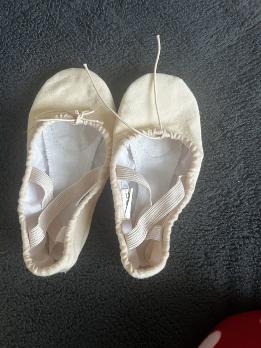 Чешки бежеві 29 розмір