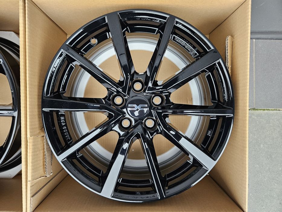 Dacia Duster III 17 " Nowe 5x114,3 Duster 2025 Felgi Czarne Alufelgi