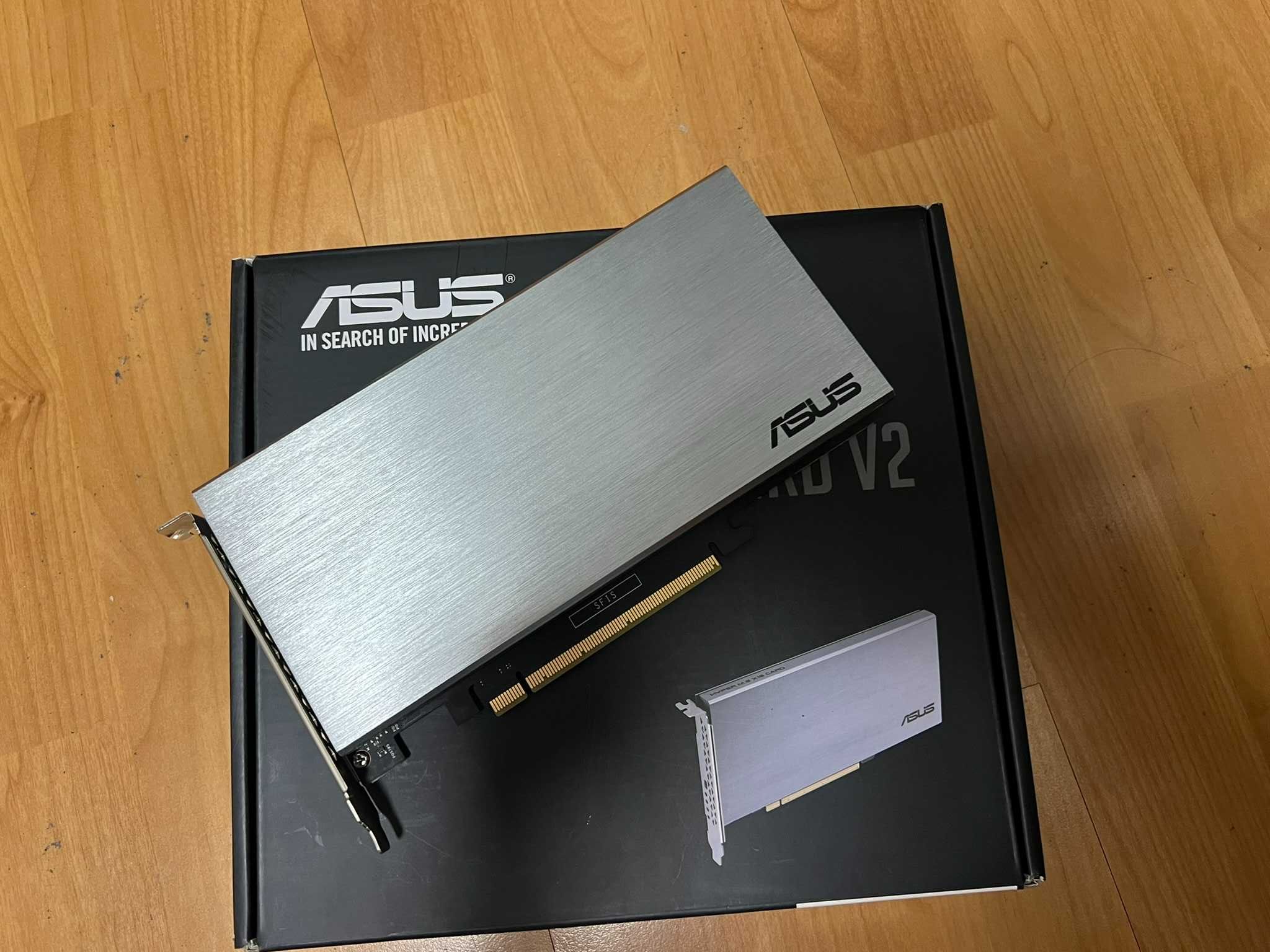 Placa PCI-E ASUS Hyper M.2 PCIE X16 CARD V2 C/Nova