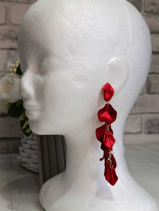 eleganckie satynowo czerwone Boże Narodzenie  kolczyki długie wiszące