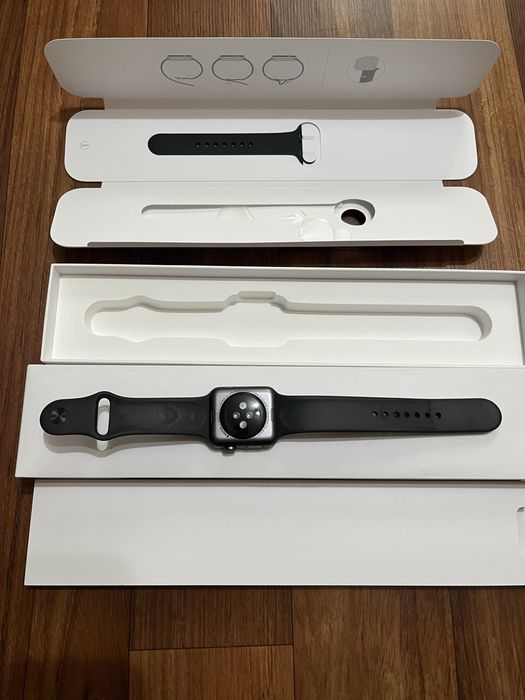 Продам Apple watch 3 42mm