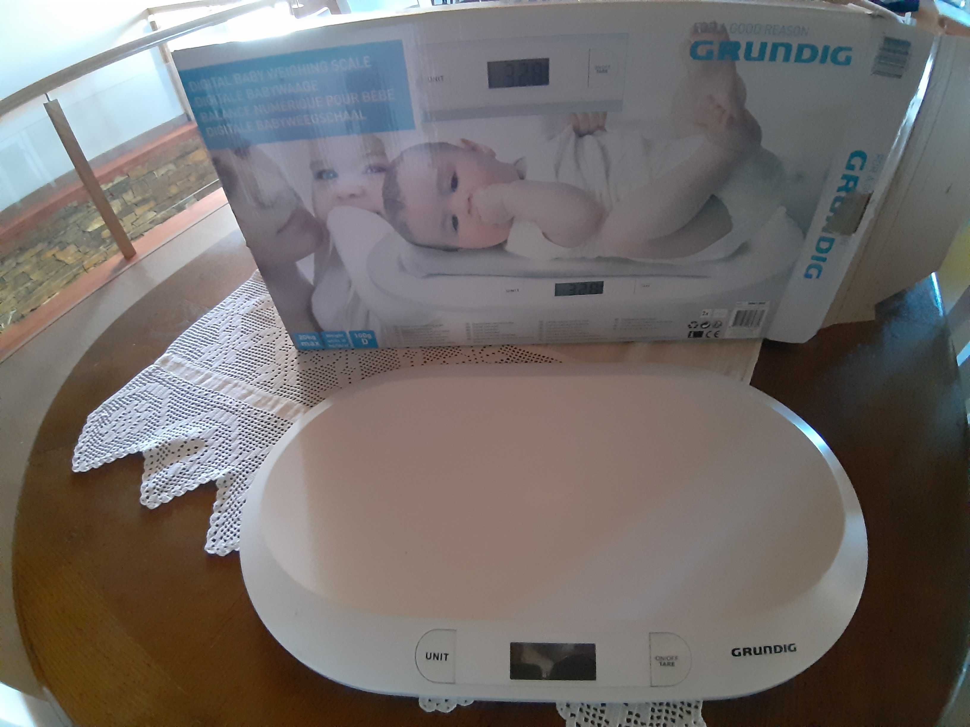 Balança digital bebés - Visor LCD, Estrutura plana (20kg)- Grundig
