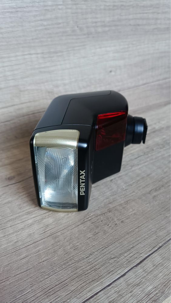 Pentax AF330FTZ Flash for  MZ, PZ, SF, and ZX Series камери