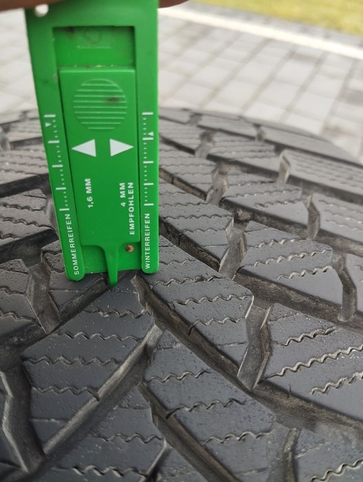 Bridgestone Blizzak LM001 EVO 225/50/17 ZIMA, 2szt.