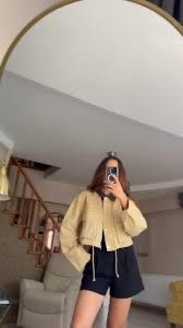 Стильна вкорочена джинсовка ZARA