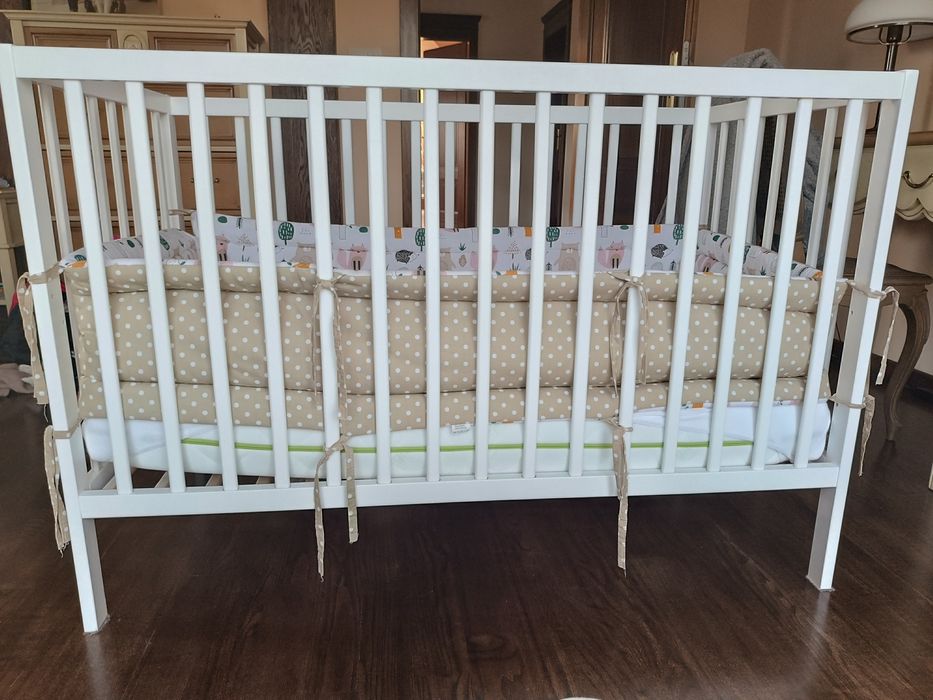 Łóżeczko niemowlęce model Magda + materac Fiki Miki