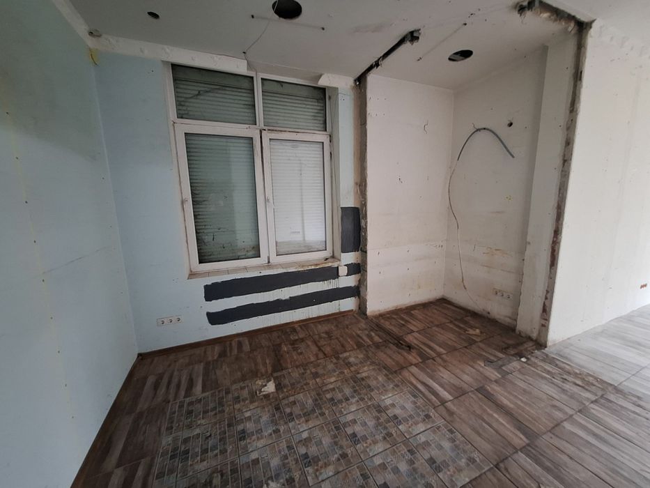 Оренда з грудня ~ приміщення 39 м² ~ Ахматова 32/18