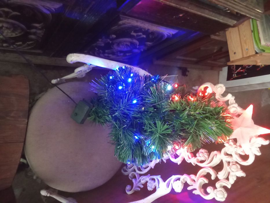 Árvore de Natal. Jogo luzes.