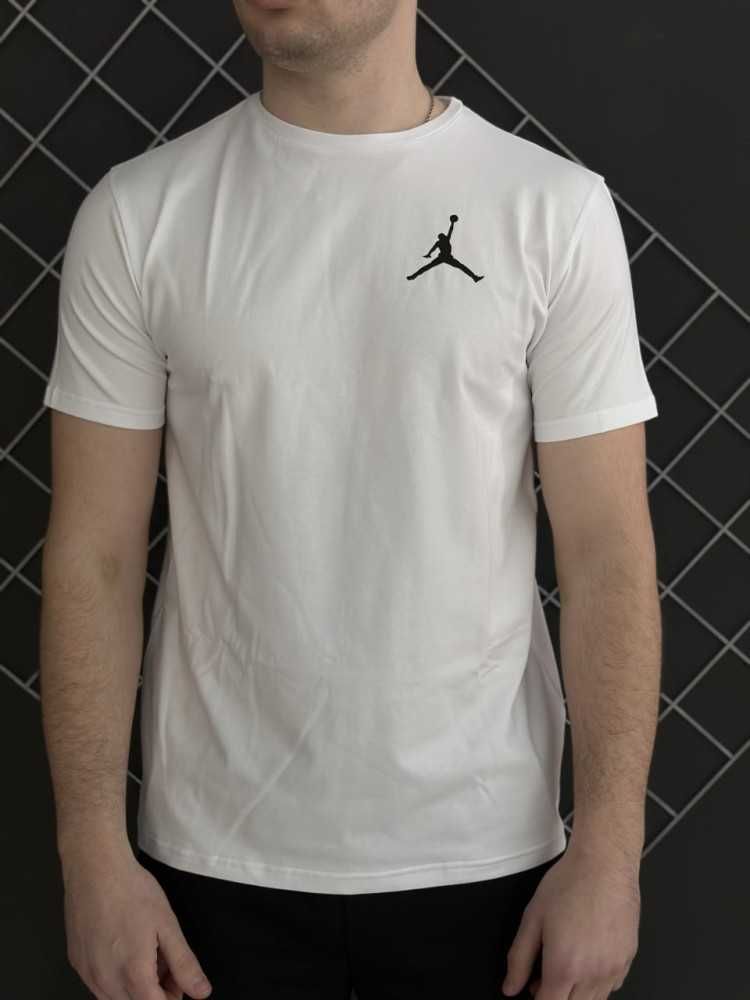Футболка Nike Air Jordan белая