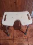 Taboret PRYSZNICOWY do higieny INTYMNEJ z wycięciem U firmy RehaFund R