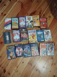 Zestaw kaset VHS video król lew toy story Bugs puchatek