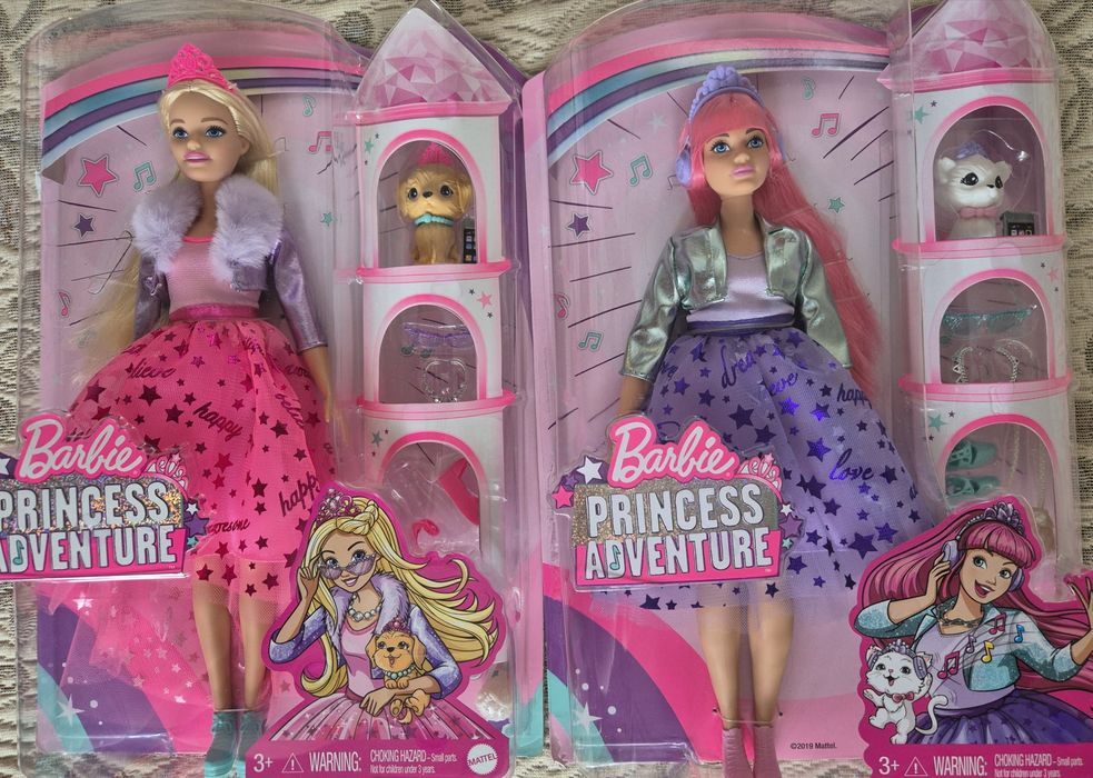 Ляльки Barbie в різноманітних  sets для гри