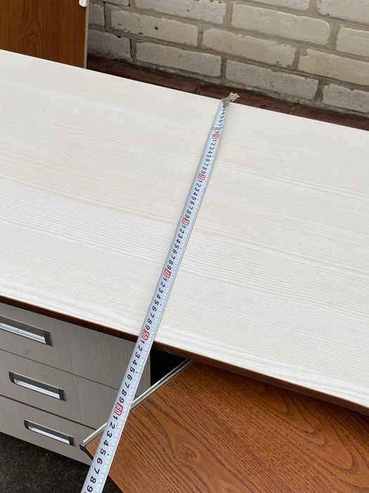 Стіл компьтерний з двома полицями