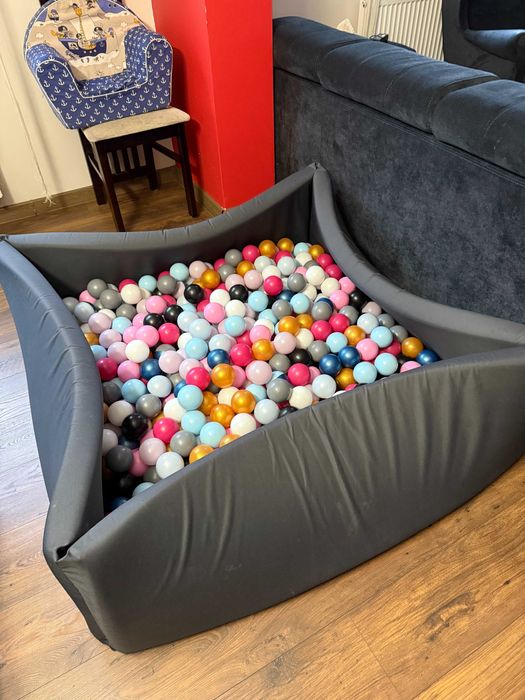 Suchy basen kojec+piłki