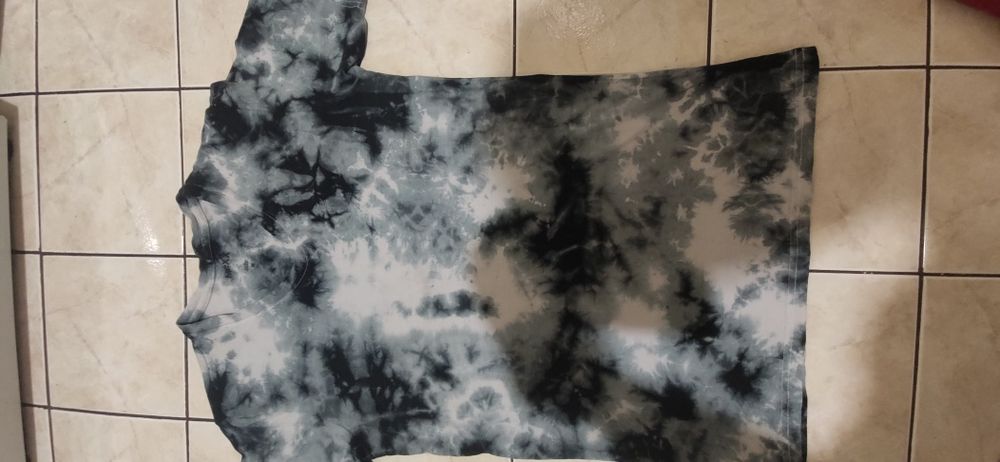 Koszulki 2szt firmy Meex  w stylu Tie- dye i Tommy Hilfiger zielon