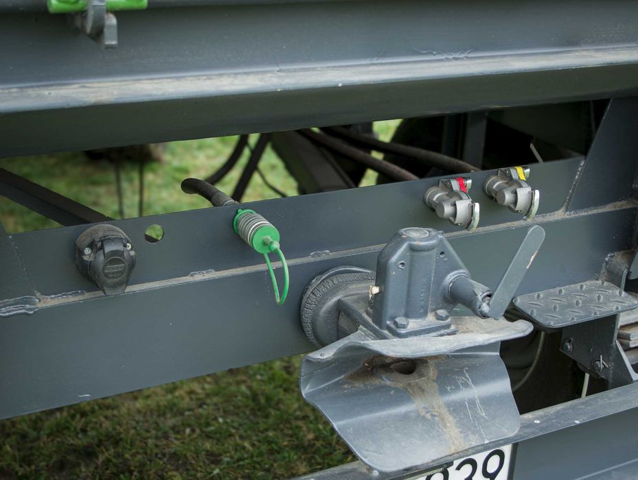 Przyczepa rolnicza IFA HL 8011 10T WYWROTKA w bardzo dobrym stanie