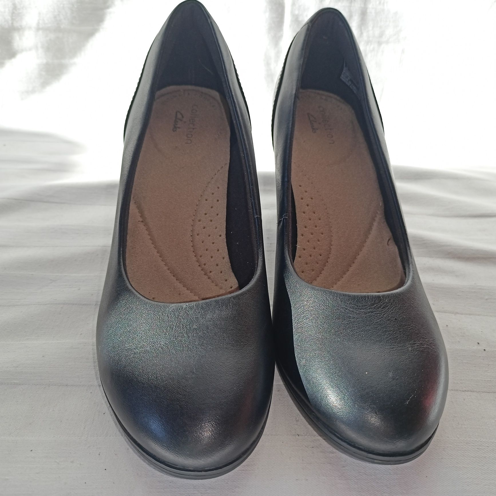 Clarks roz. 37 / UK 4 D / - dł. wkł. 23,5 cm - skóra - super stan