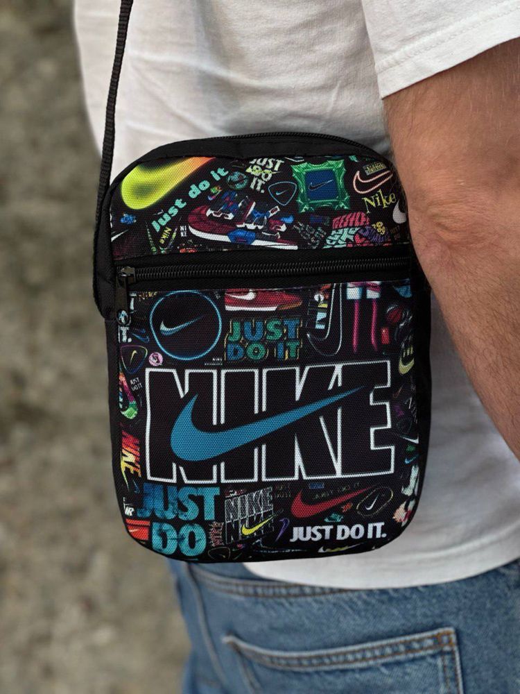 Сумочки від бренду Nike