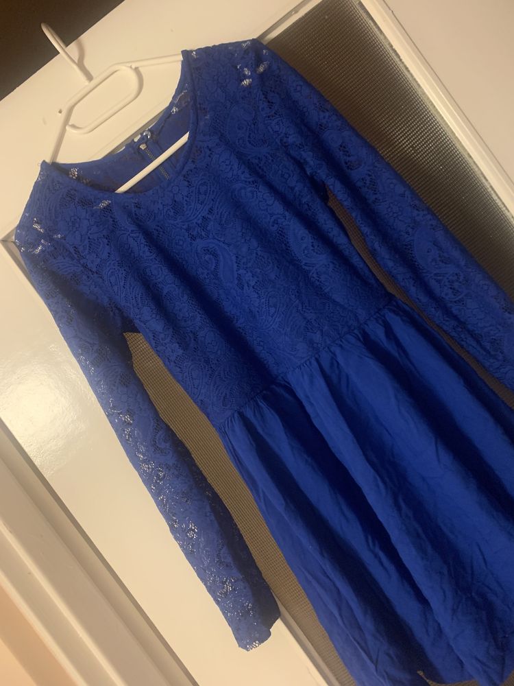 Koronkowa sukienka walentynki imprezowa elegancka niebieska wesele