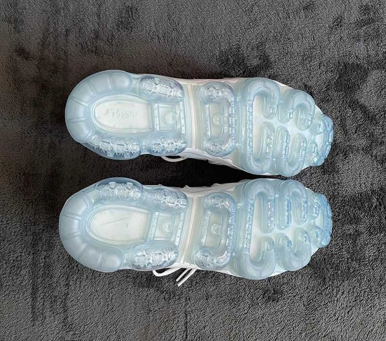 Nike Air Vapormax Plus bialy Rozmiar 44