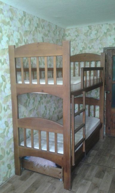Срочно Детская деревянная Кровать кроватка двухярусная двухуровневая