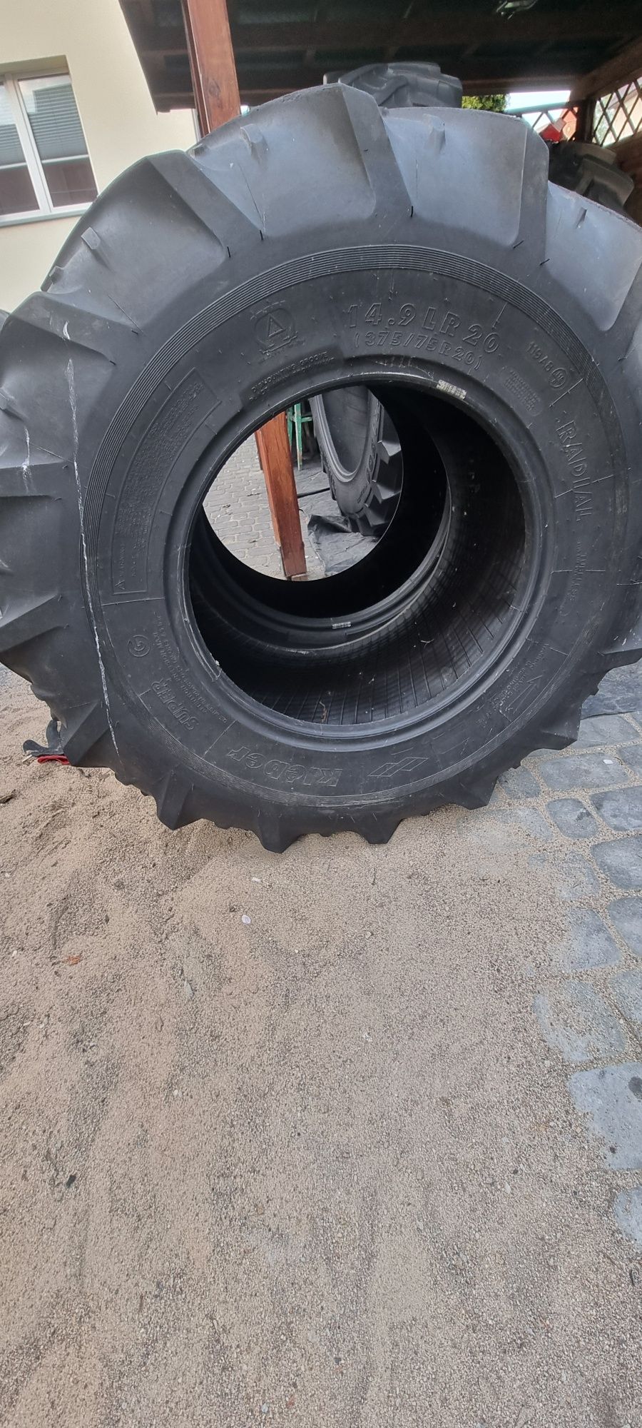 Kleber 14.9LR20 (375/75R20)