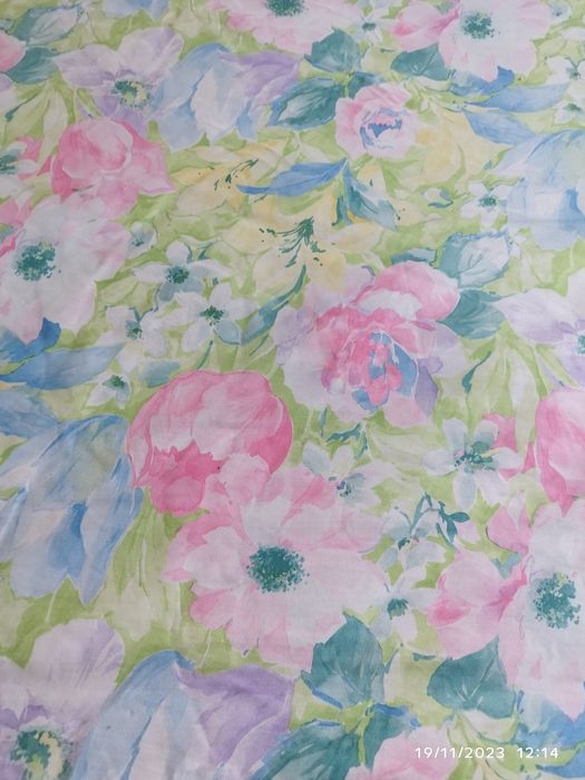 Colcha edredon, rolo e toalha para Camilha * Baixa de Preço