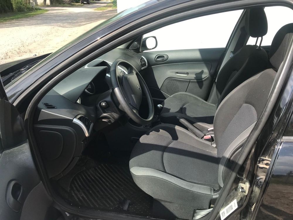 Peugot 207 1.4 2010