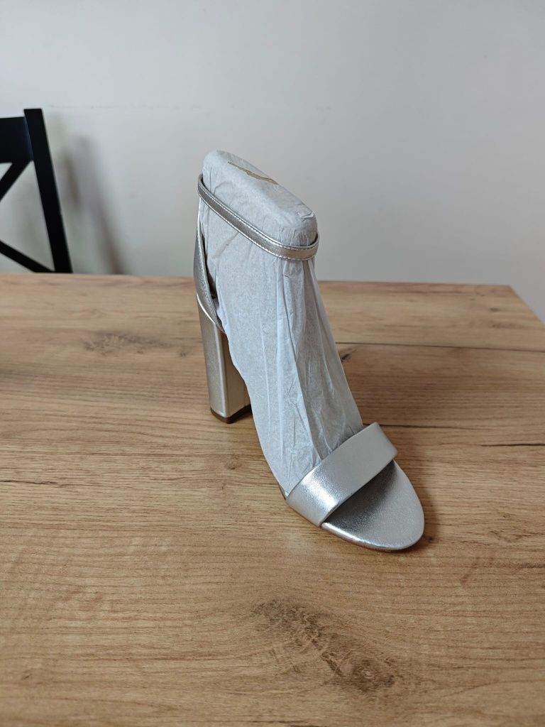 Nowe Sandały, na słupku, srebrne, Galaxy, Sam Edelman,