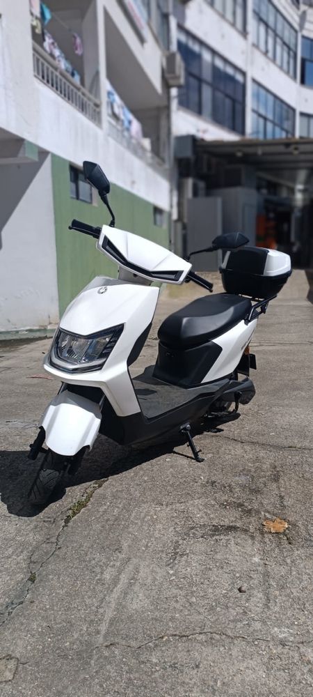 Scooter Elétrica NEOVOLT WE-RIDE 60V 250W