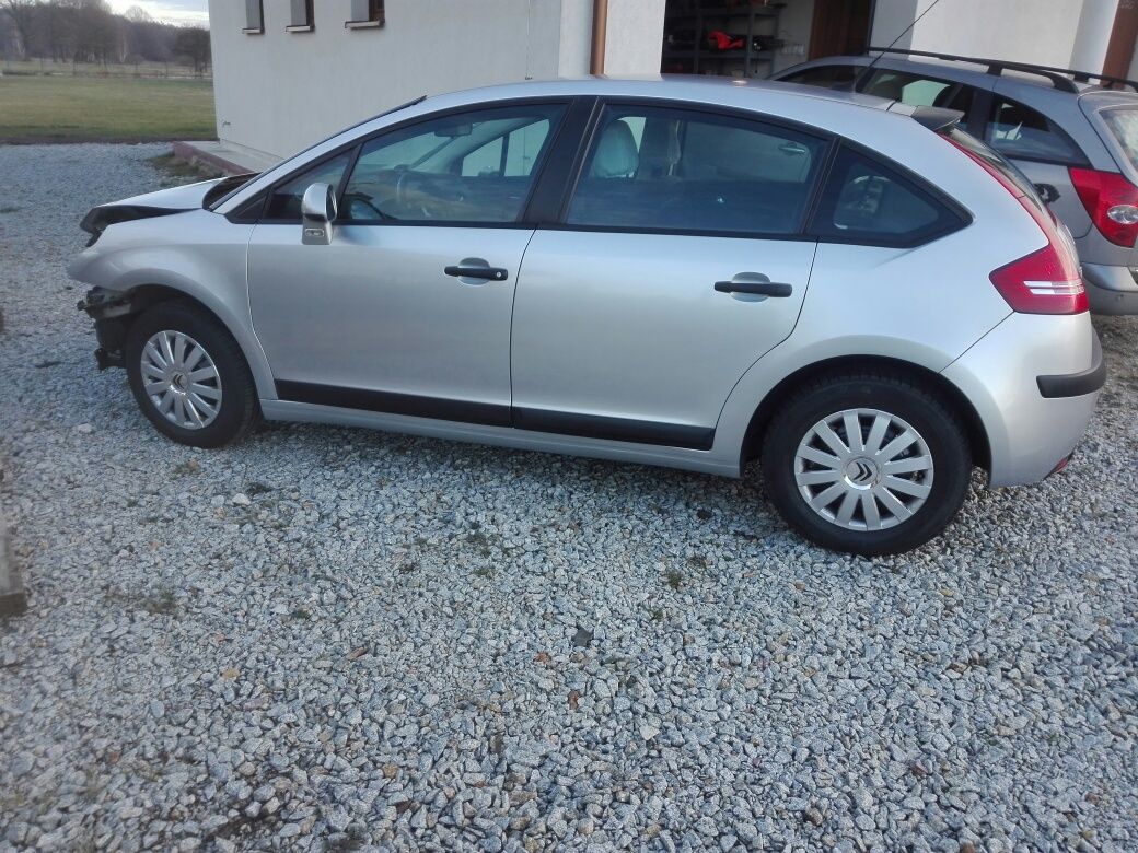 Citroen C4 1.4 16V półoś lewa