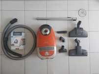 Aspirador Miele Cat&Dog 5000 – Potente, Completo e Como Novo!