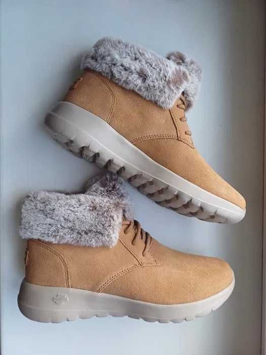 Напівчоботи SKECHERS On-the-GO Joy - Plush Dreams розміри 38,39,40