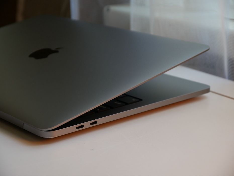 MacBook Pro 2020 | i5/16/512 | 92% Акб!