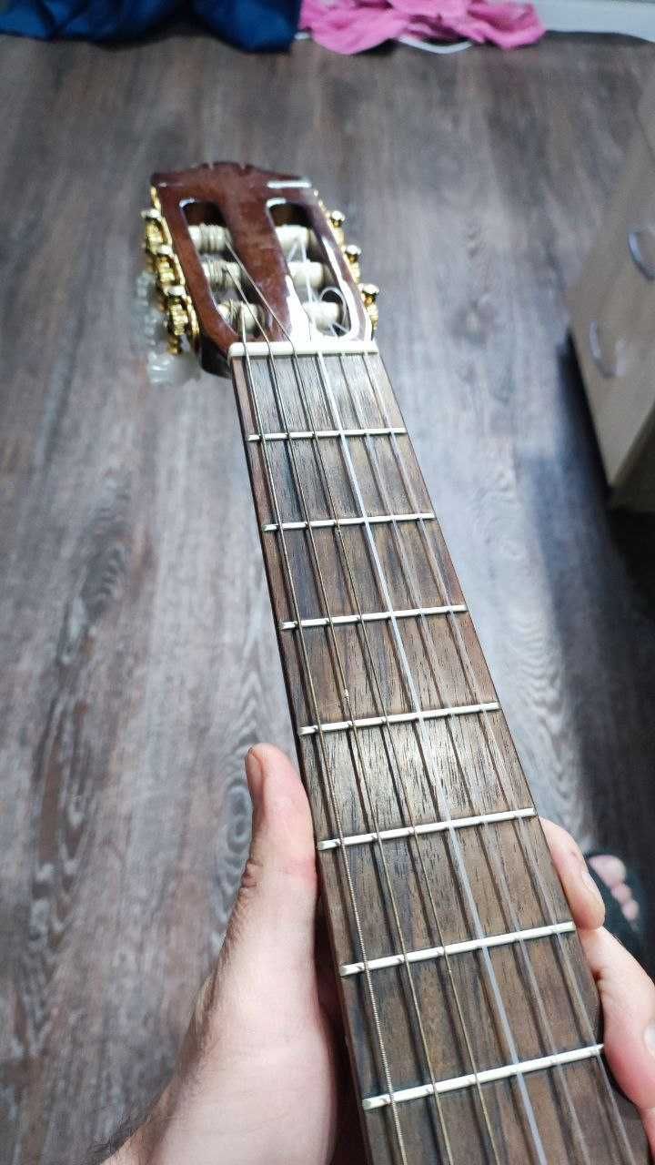 Yamaha C70. Класична гітара.