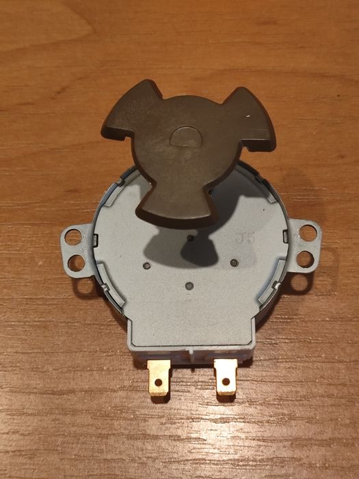 Silnik ST-16EX73MAAA + koniczynka talerza mikrofali Samsung